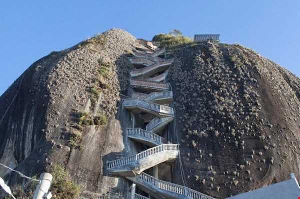 659 پله تا صخره گواتاپه