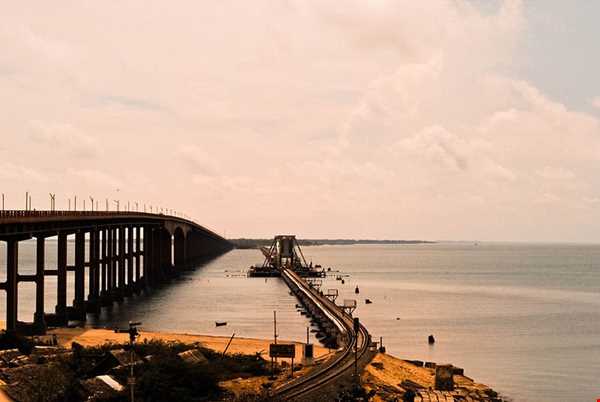 پل پامبان ، اولین پل دریایی