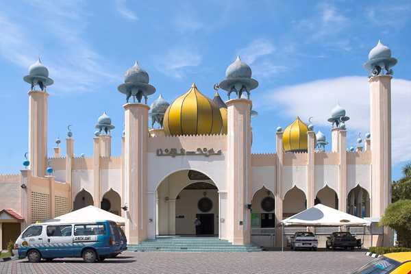 زرگترین و محبوب‌ترین مسجد در لنکاوی