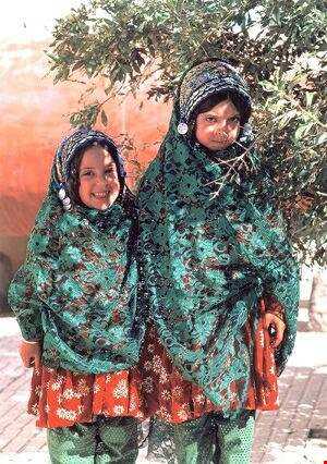 پوشاک سنتی زنان چنشت