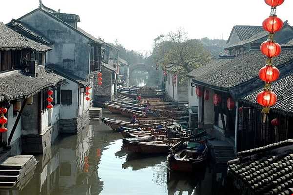 معروف‌ترین شهر آبی چین