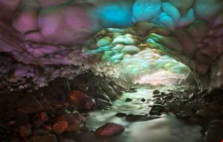 غار یخی و فوق العاده زیبای کامچاتکا