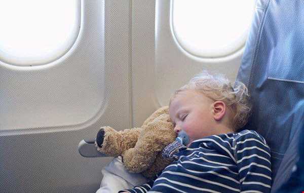 راهکارهایی برای خواب راحت در هواپیما