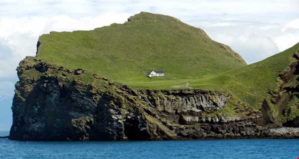 تنهاترین خانه در زیباترین جزیره