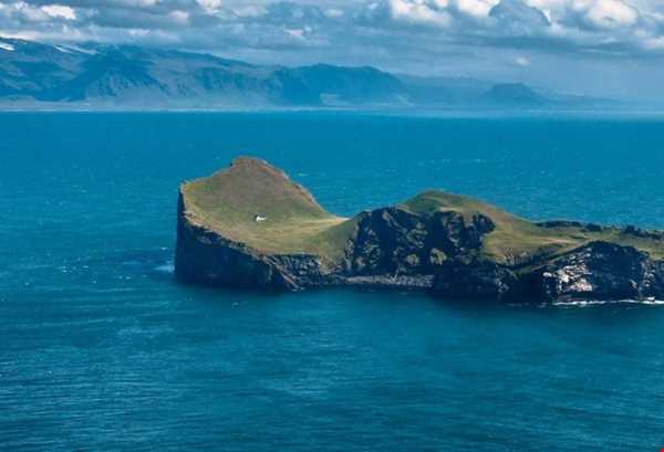 تنهاترین خانه در زیباترین جزیره