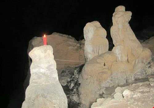 غار آزاد خان