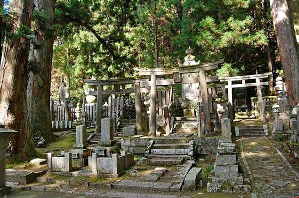 بزرگترین قبرستان ژاپن