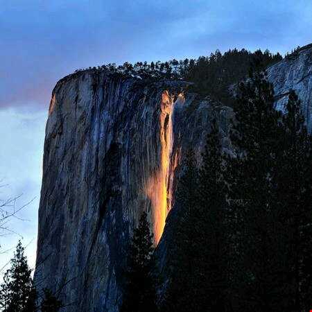آبشار آتش در کالیفرنیای آمریکا!