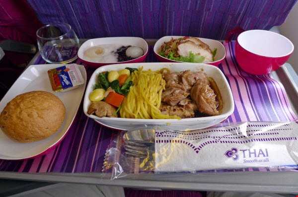 چرا مزه غذا در هواپیما متفاوت است؟