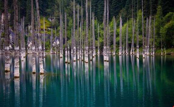 دریاچه‌ی فیروزه ای