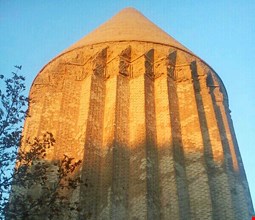 برج آرامگاه علاءالدین ( برج علاء‌الدوله )