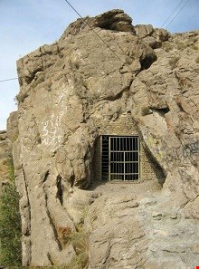 Mazdavand Cave