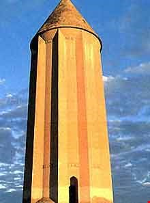 برج گنبد قابوس