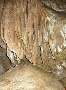 Beton cave ( ezhdeha cave )