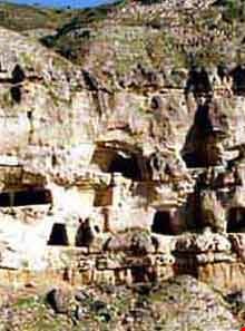 Chehel Khaneh Cave ( chele Khaneh Cave )